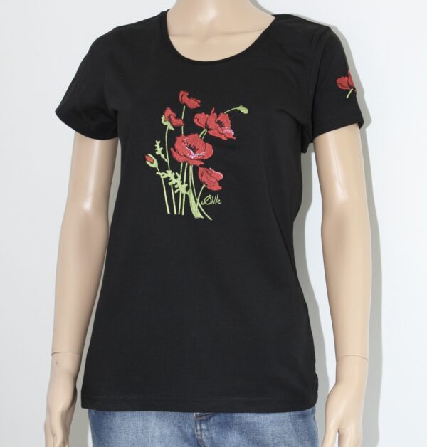 T-shirt noir avec broderie de coquelicots rouges, conçu par Sqille, assemblé par des artisans français.