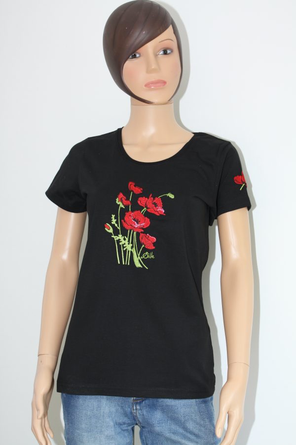 T-shirt noir brodé avec motif de coquelicots, disponible à Poppies Shop, boutique d'artiste à Bayeux.